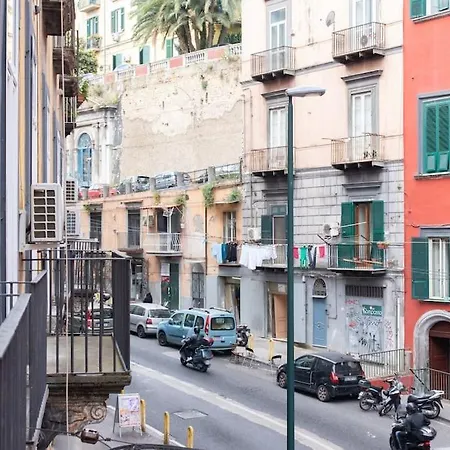 Appartamento L'orchidea Al Museo In Centro Napoli